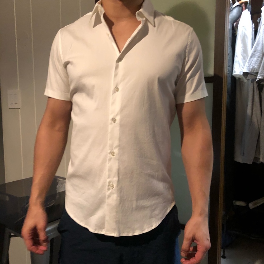 Men’s White Theory Short Sleeve Shirt